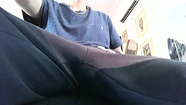 Snapshot of Bigone_uncut chatting on January 2026 10:39:01 AM Bigone uncut online show from January 2026 10:39:01 AM