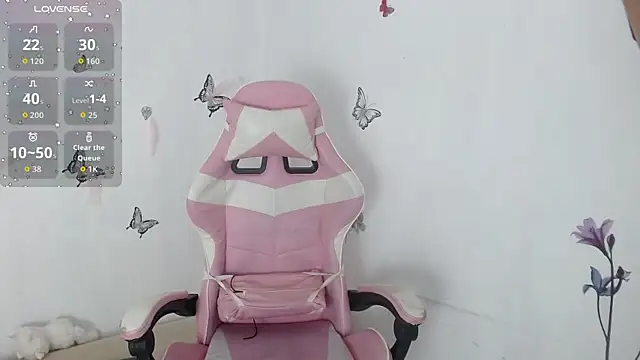 helen kinett online show from October 2025 02:18:01 PM