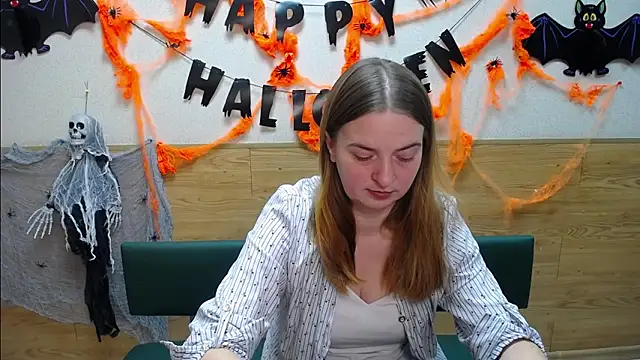 FreyaDak online show from November 2025 06:09:02 PM