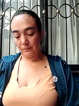 skayhot  online show from November 2025 12:38:02 PM