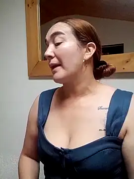 Snapshot of skayhot_ chatting on May 2026 01:07:01 PM skayhot online show from May 2026 01:07:01 PM