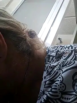 girl amada online show from September 2025 02:30:01 PM