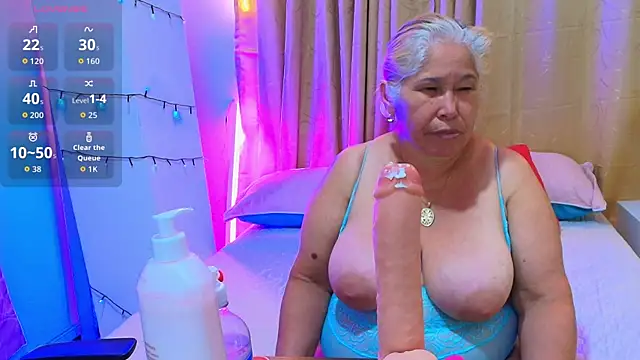 girl amada online show from December 2025 07:53:02 PM