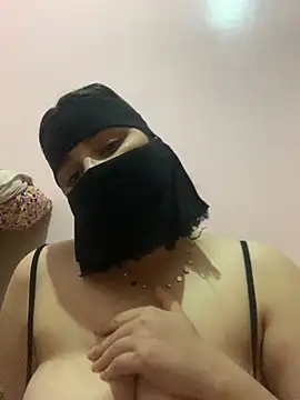 Snapshot of Miss-Soka chatting on December 2024 05:51:01 PM Miss-Soka online show from December 2024 05:51:01 PM