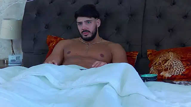 Snapshot of DustinKeent chatting on January 2025 10:32:02 AM DustinKeent online show from January 2025 10:32:02 AM