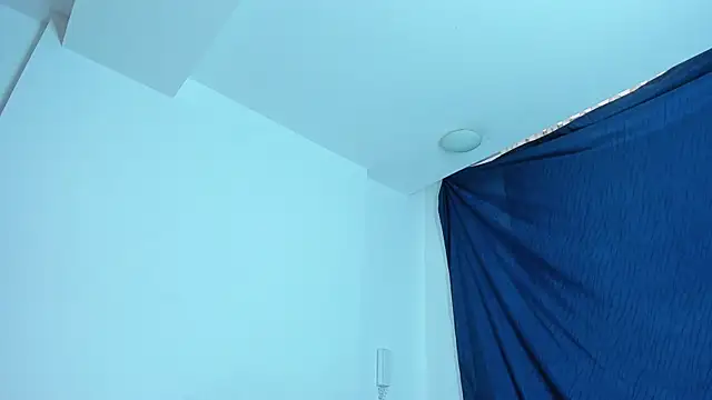 Snapshot of emiily15__ chatting on January 2025 05:42:02 PM emiily15 online show from January 2025 05:42:02 PM