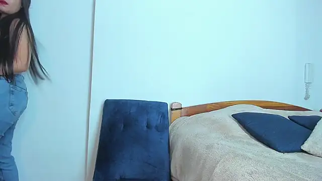 Snapshot of emiily15__ chatting on February 2025 06:26:02 PM emiily15 online show from February 2025 06:26:02 PM