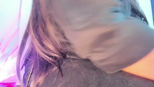 Snapshot of emiily15__ chatting on March 2025 08:59:01 PM emiily15 online show from March 2025 08:59:01 PM