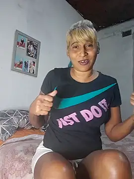 Snapshot of Goodgirlsue_77 chatting on November 2025 06:45:02 PM Goodgirlsue 77 online show from November 2025 06:45:02 PM