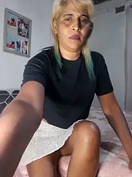 Snapshot of Goodgirlsue_77 chatting on December 2025 04:05:01 PM Goodgirlsue 77 online show from December 2025 04:05:01 PM