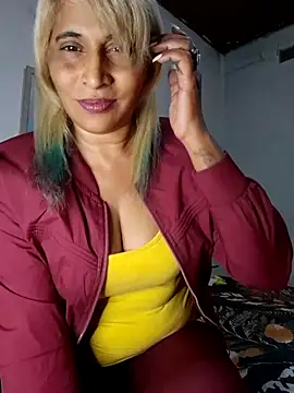 Snapshot of Goodgirlsue_77 chatting on December 2025 08:04:01 PM Goodgirlsue 77 online show from December 2025 08:04:01 PM