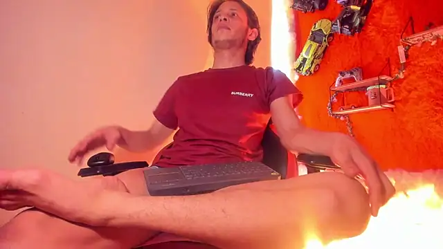 LilOwen  online show from May 2026 05:52:02 PM