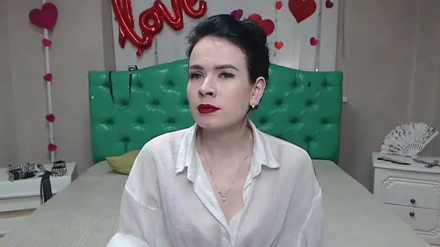 JasmineKouch online show from April 2026 06:05:01 AM