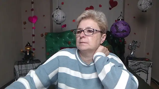 EmiliaGree online show from November 2025 06:02:02 AM