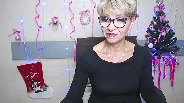 Snapshot of EllaBonito chatting on December 2024 06:23:01 AM EllaBonito online show from December 2024 06:23:01 AM