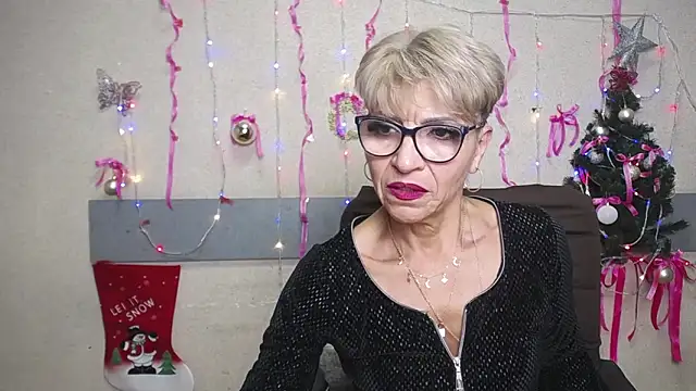 Snapshot of EllaBonito chatting on January 2025 12:31:02 PM EllaBonito online show from January 2025 12:31:02 PM
