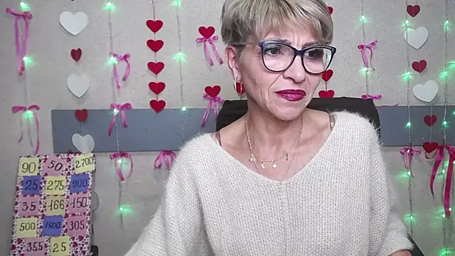 Snapshot of EllaBonito chatting on February 2025 12:29:01 PM EllaBonito online show from February 2025 12:29:01 PM