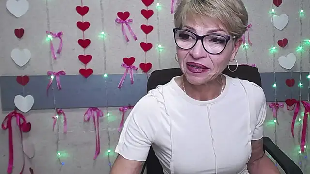 Snapshot of EllaBonito chatting on March 2025 12:45:01 PM EllaBonito online show from March 2025 12:45:01 PM