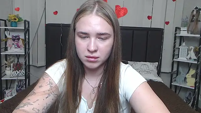 LauraHlot online show from July 2026 05:59:02 PM