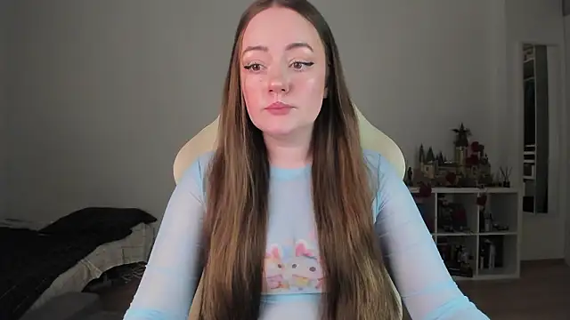 Snapshot of WalkingGirl chatting on February 2026 08:05:01 PM WalkingGirl online show from February 2026 08:05:01 PM