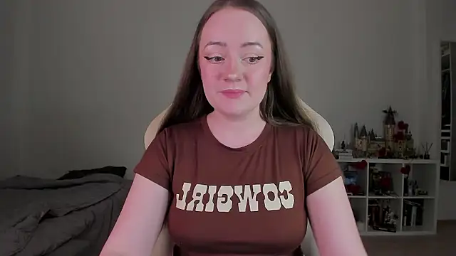 Snapshot of WalkingGirl chatting on February 2026 10:38:01 PM WalkingGirl online show from February 2026 10:38:01 PM