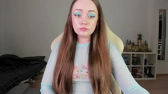 Snapshot of WalkingGirl chatting on March 2026 03:38:01 PM WalkingGirl online show from March 2026 03:38:01 PM