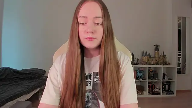 Snapshot of WalkingGirl chatting on March 2026 08:30:01 AM WalkingGirl online show from March 2026 08:30:01 AM