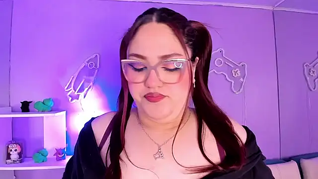 Camiila Osorio online show from December 2025 02:36:02 PM