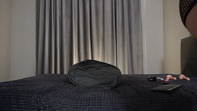 Snapshot of Nik_Sharp chatting on March 2026 04:10:01 PM Nik Sharp online show from March 2026 04:10:01 PM