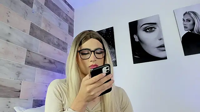 JESSI NAOMI online show from January 2025 08:33:01 AM