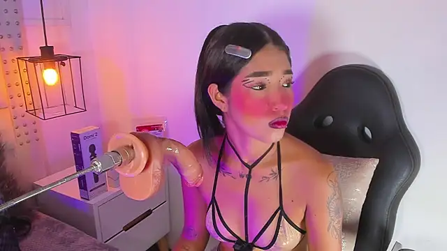 Snapshot of baby_naughty1_ chatting on January 2025 01:38:02 PM baby naughty1 online show from January 2025 01:38:02 PM