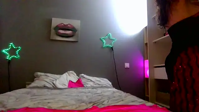 Stripgirl31 online show from December 2024 12:35:01 AM