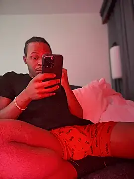 MobyDxck online show from February 2025 12:30:02 PM