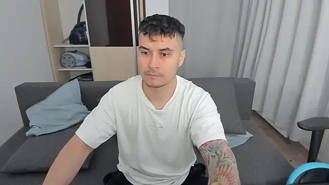 MatMalonne online show from January 2026 06:48:02 AM