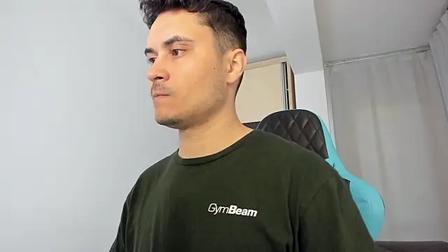 MatMalonne online show from April 2026 04:03:02 AM