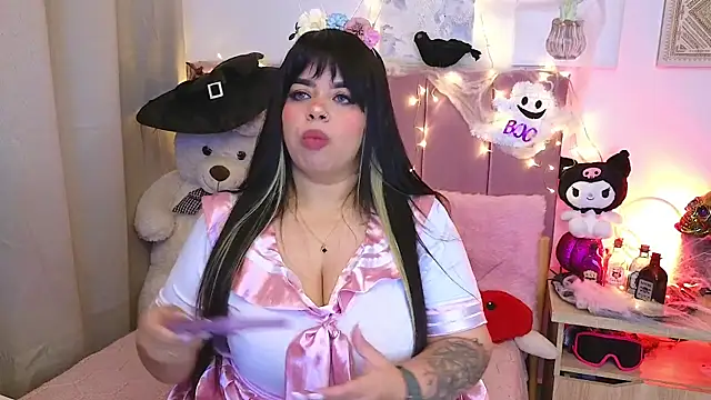 Snapshot of MiahJoness chatting on October 2025 02:44:01 AM MiahJoness online show from October 2025 02:44:01 AM