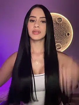 Snapshot of SarahhSmitth1 chatting on December 2025 12:28:02 AM SarahhSmitth1 online show from December 2025 12:28:02 AM