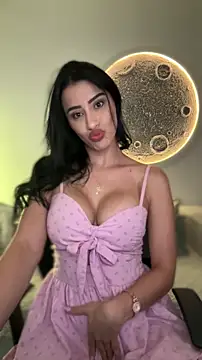 Snapshot of SarahhSmitth1 chatting on February 2026 09:22:02 PM SarahhSmitth1 online show from February 2026 09:22:02 PM