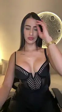 Snapshot of SarahhSmitth1 chatting on February 2026 09:22:01 PM SarahhSmitth1 online show from February 2026 09:22:01 PM