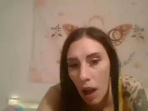 Snapshot of averietheangel chatting on March 2025 02:51:02 AM averietheangel online show from March 2025 02:51:02 AM