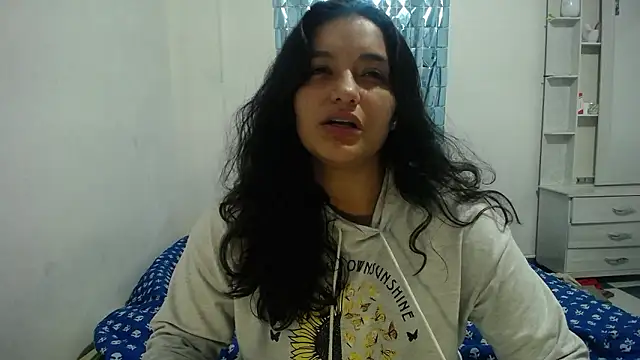 Laurenkenner  online show from December 2024 08:44:01 PM