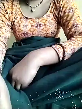 Snapshot of Cutkajal chatting on February 2025 08:06:01 AM Cutkajal online show from February 2025 08:06:01 AM