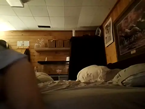 Snapshot of Ryan_and_Aurora chatting on January 2026 12:56:01 AM Ryan and Aurora online show from January 2026 12:56:01 AM