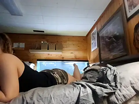 Snapshot of Ryan_and_Aurora chatting on February 2026 12:59:02 AM Ryan and Aurora online show from February 2026 12:59:02 AM