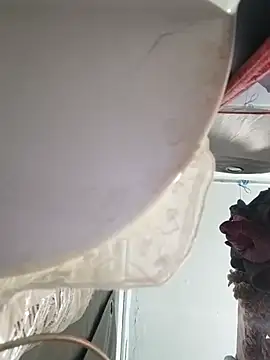 SweetLeila40 online show from April 2026 08:39:01 PM