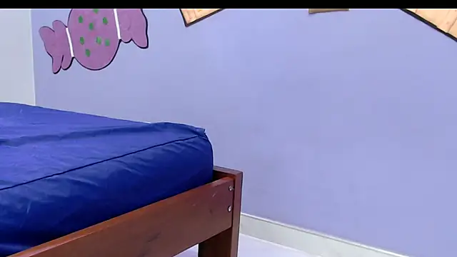 Snapshot of evaleribigtits18 chatting on November 2025 07:05:02 PM evaleribigtits18 online show from November 2025 07:05:02 PM