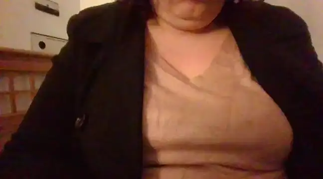 Snapshot of maria38xxx chatting on December 2024 11:34:02 PM maria38xxx online show from December 2024 11:34:02 PM