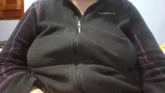 Snapshot of maria38xxx chatting on January 2025 03:43:01 AM maria38xxx online show from January 2025 03:43:01 AM