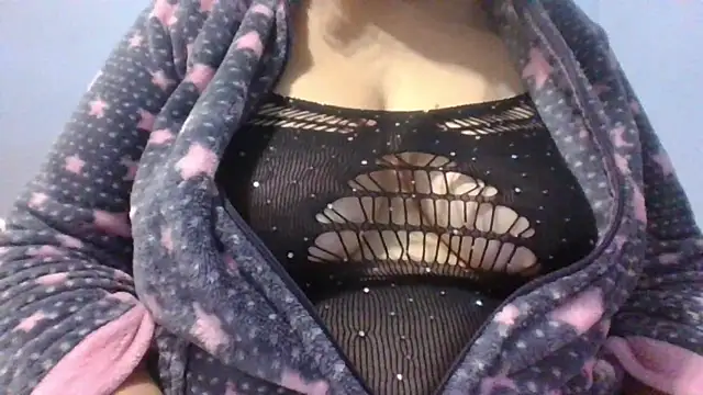 Snapshot of maria38xxx chatting on February 2025 01:44:02 AM maria38xxx online show from February 2025 01:44:02 AM