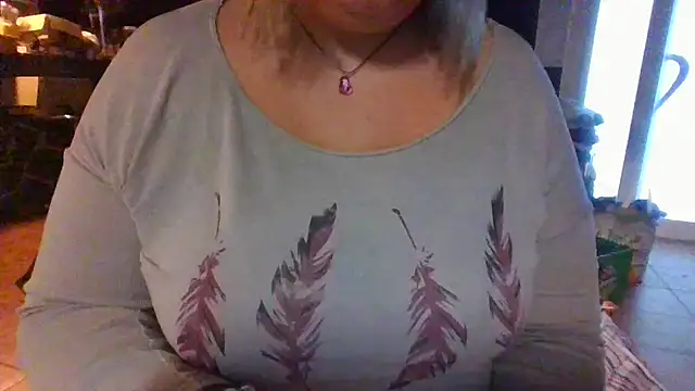 Snapshot of maria38xxx chatting on September 2025 05:27:02 PM maria38xxx online show from September 2025 05:27:02 PM